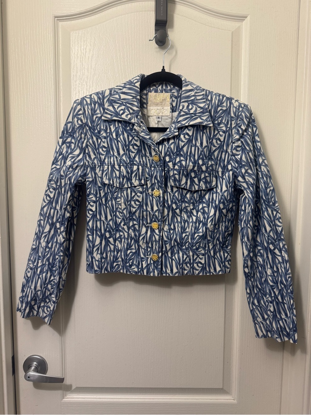 Alberto Makali Blue & White Patterned Cropped Jean Jacket